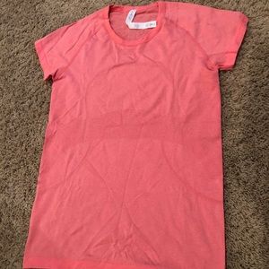 Lululemon light pink short sleeve top